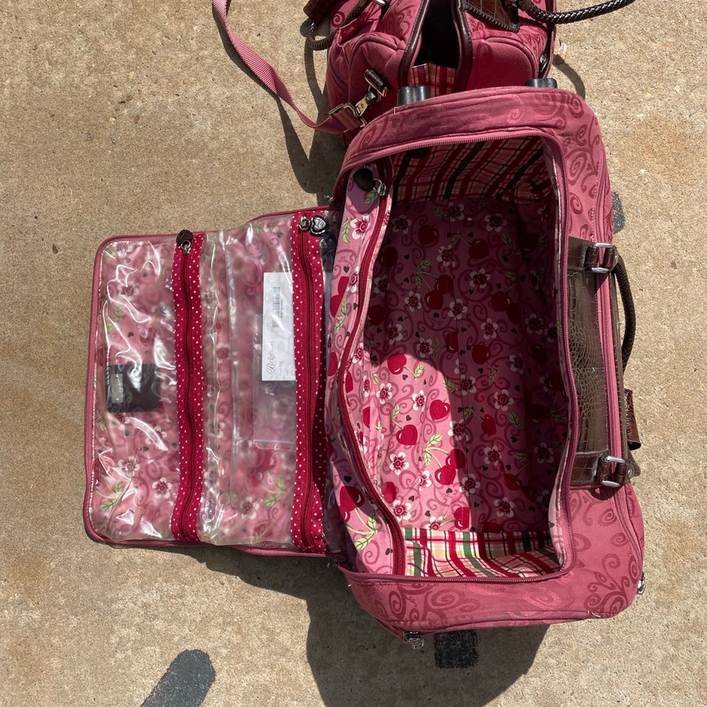 Brighton rolling duffle with matching carry on - Picture 3 of 6